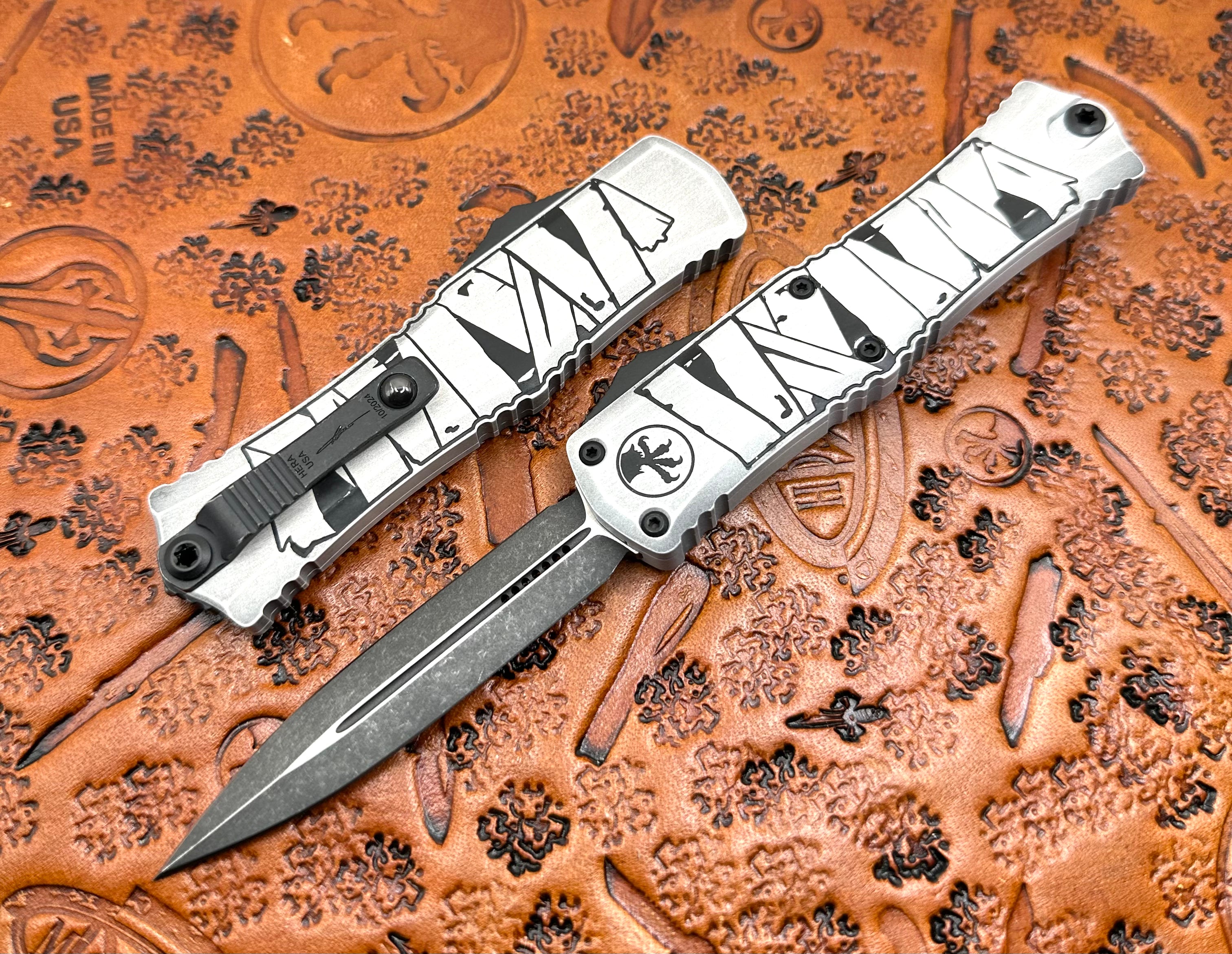 Microtech Knives Hera II Mini Double Edge Mummy Wrap Signature Series Standard 1702M-1 HWMYS - Tristar Edge