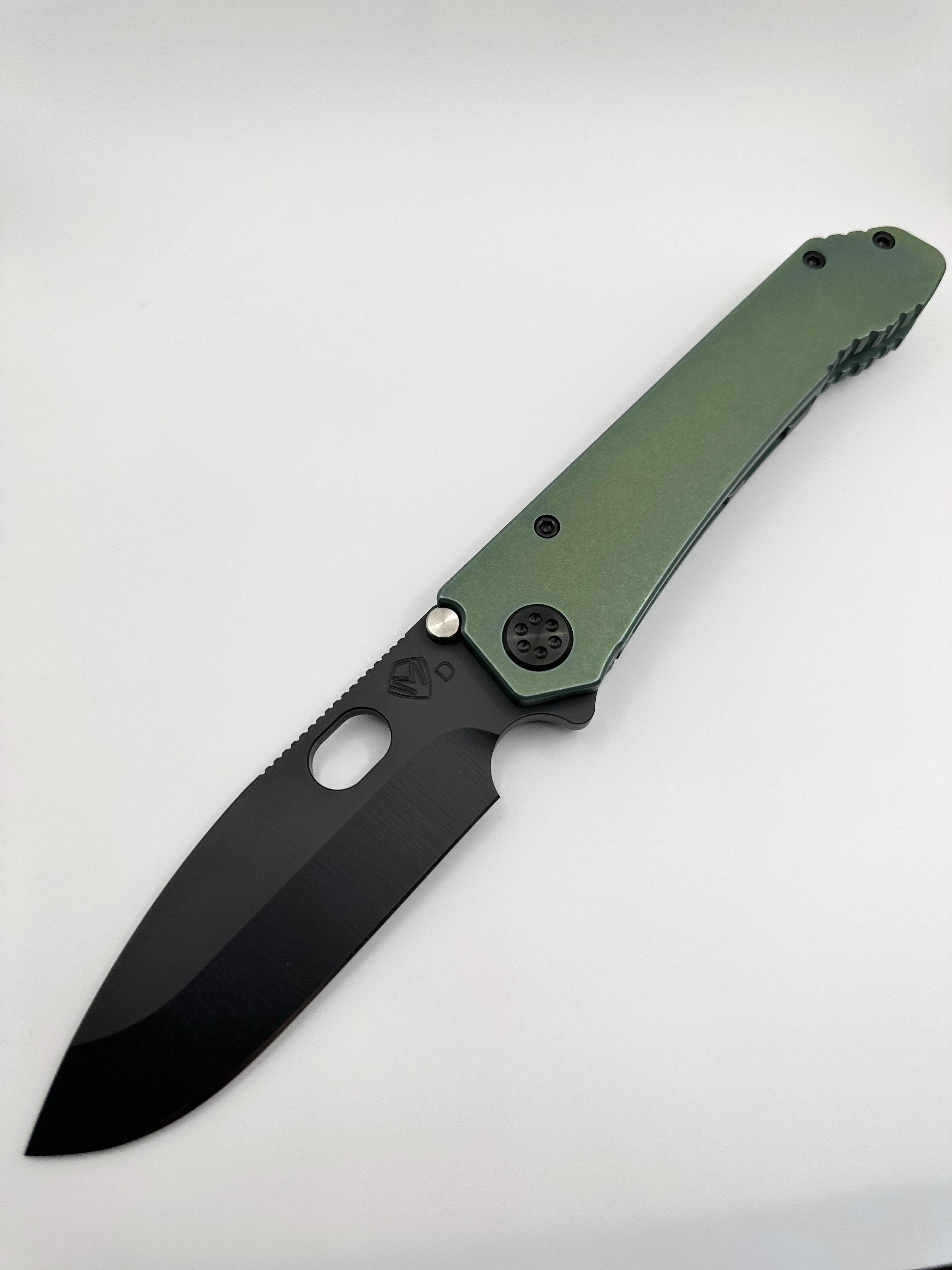 Medford Knife 187 DP D2 DLC DP Blade, "Old-School" Green Handles, Black HW, DLC Clip